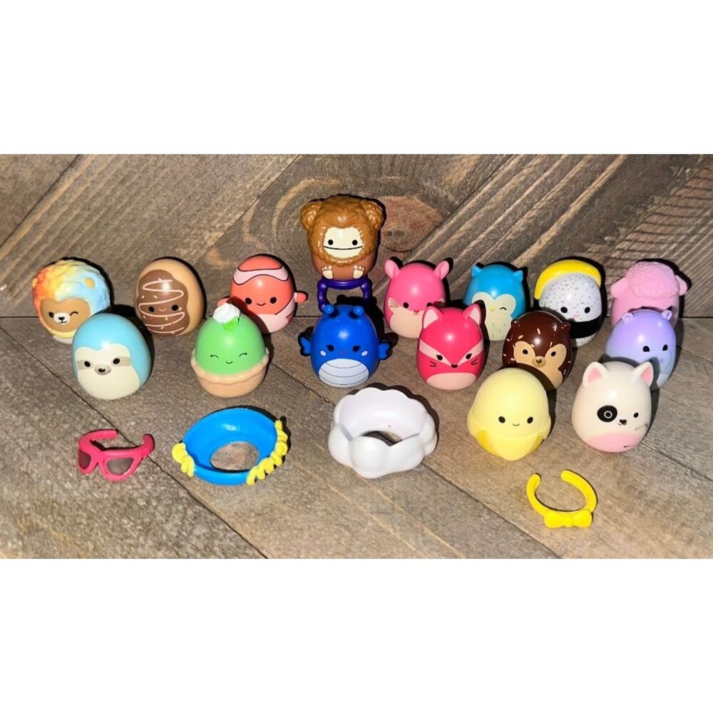 16 Minis Sqiushmallow Squish A Longs Figures Ring Accessories Figures Lot